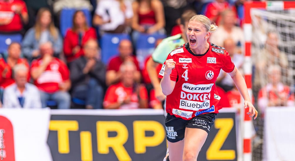 Michala Moeller jubler efter scoring mod Odense Håndbold i 1. finale kamp i Blue Water Dokken