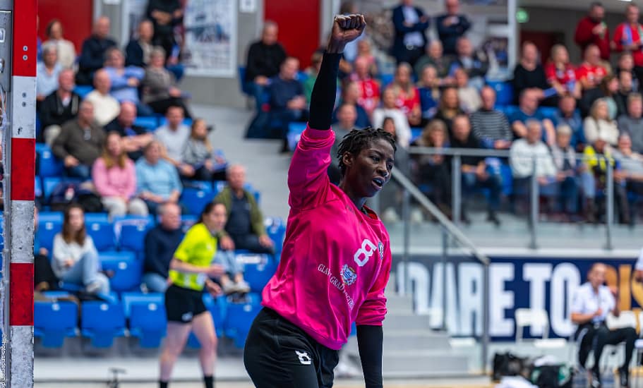 Armelle-Attingré fra OTP Group Buducnost jubler efter redning mod Team Esbjerg i Blue Water Dokken