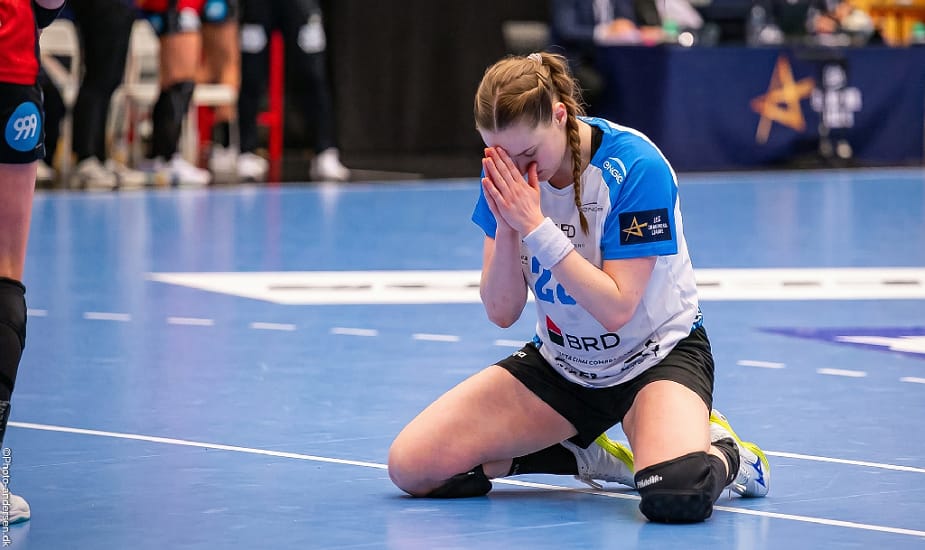 Anne-Mette Hansen braendte straffekast i de sidste sek. for CSM-Bucuresti mod Team Esbjerg i Blue Water Dokken